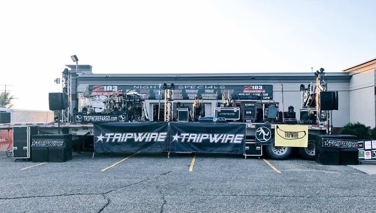 tripwirefargo's tweet photo. Beautiful skies! No rain! Great night for a street dance in Fergus Falls, MN!!! Z103 House of Rock parking lot! Gettt here! We play til 1! https://t.co/ojMP81DkrI