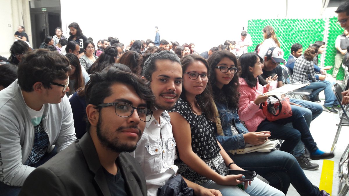 EloyRodrguez6's tweet photo. Primer reunion para organizar el primer Parlamento Juvenil Prepa Sí. Participaron beneficiarios de Prepa 2 y de Bachilleres 3
@KarenQuirogaA https://t.co/iDDxCHaKgR
