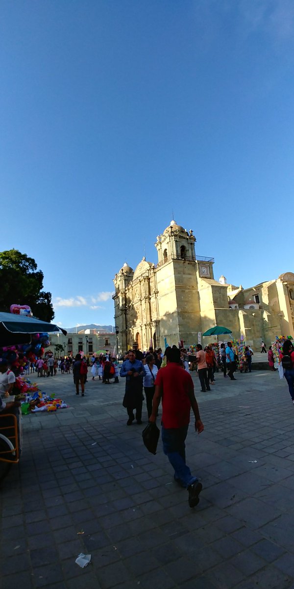VirgRG26's tweet photo. Paseando ando por la verde antequera @oaxaca https://t.co/rfacvPVOkp