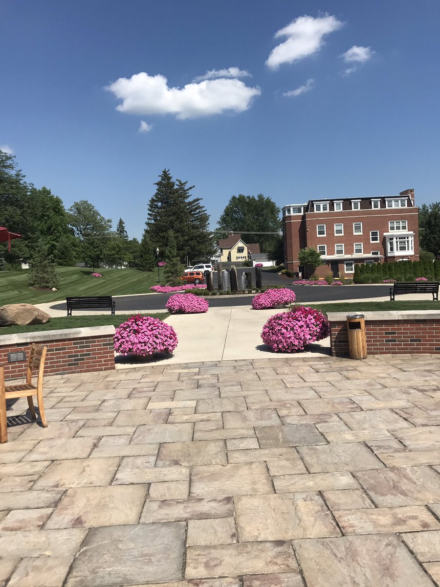 heathertemar's tweet photo. Meant to post these yesterday but adrian college visit with one of my best friends :)❤️ https://t.co/87GgV2hzDL