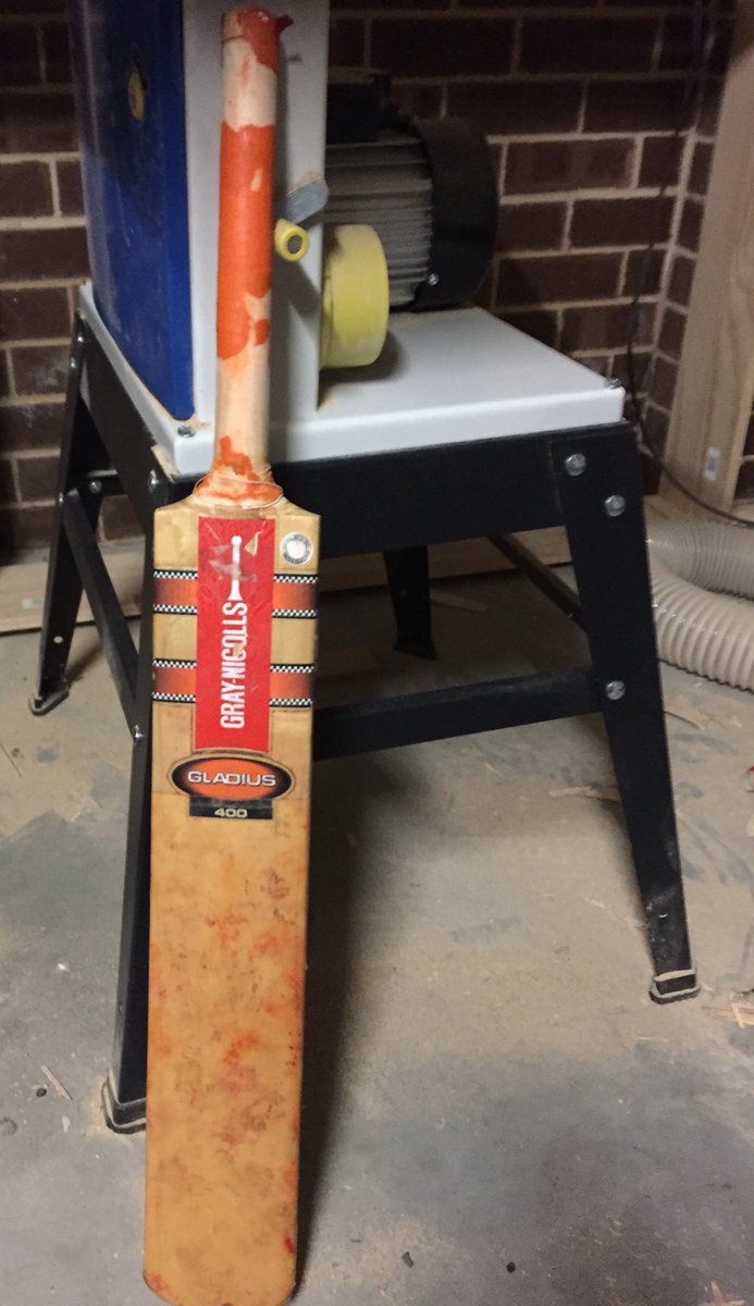 TitaniumCricket's tweet photo. Cricket bat repair #Cricket #cricketbat #cricketbatrepairs #graynic https://t.co/VfG8rdmawx