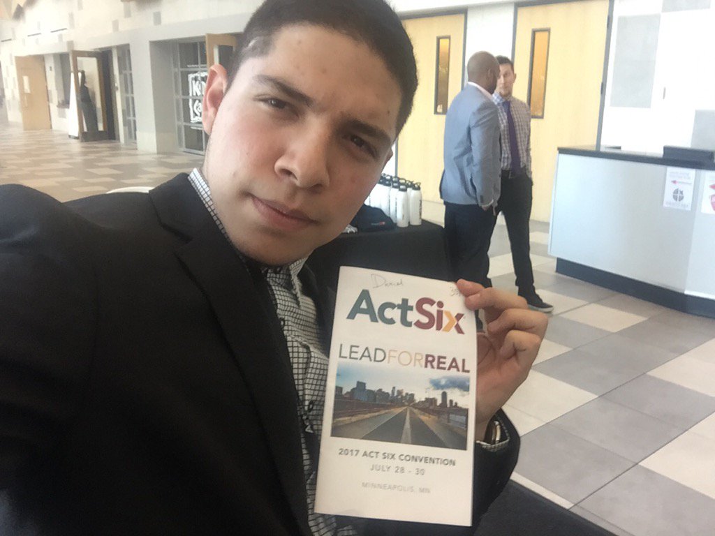 sgriesse's tweet photo. #AugsburgActSix Daniel Leading For Real #Augsburg #LeadForReal https://t.co/itbTiZZ6cP