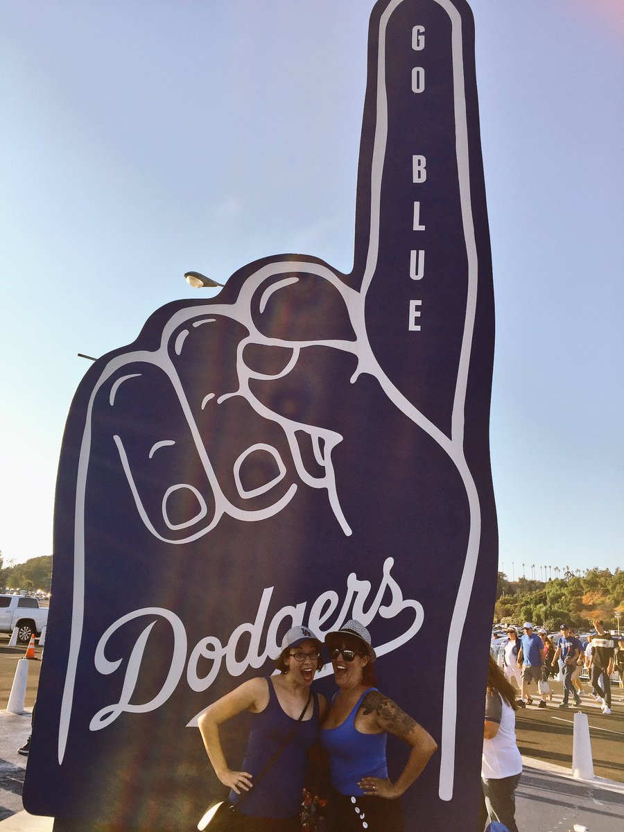 emilymaeheller's tweet photo. Best friends, beer and @Dodgers baseball. Doesn't get better than this. #baseball #dodgers #summer #bestfriends https://t.co/hTjCbGdh5t