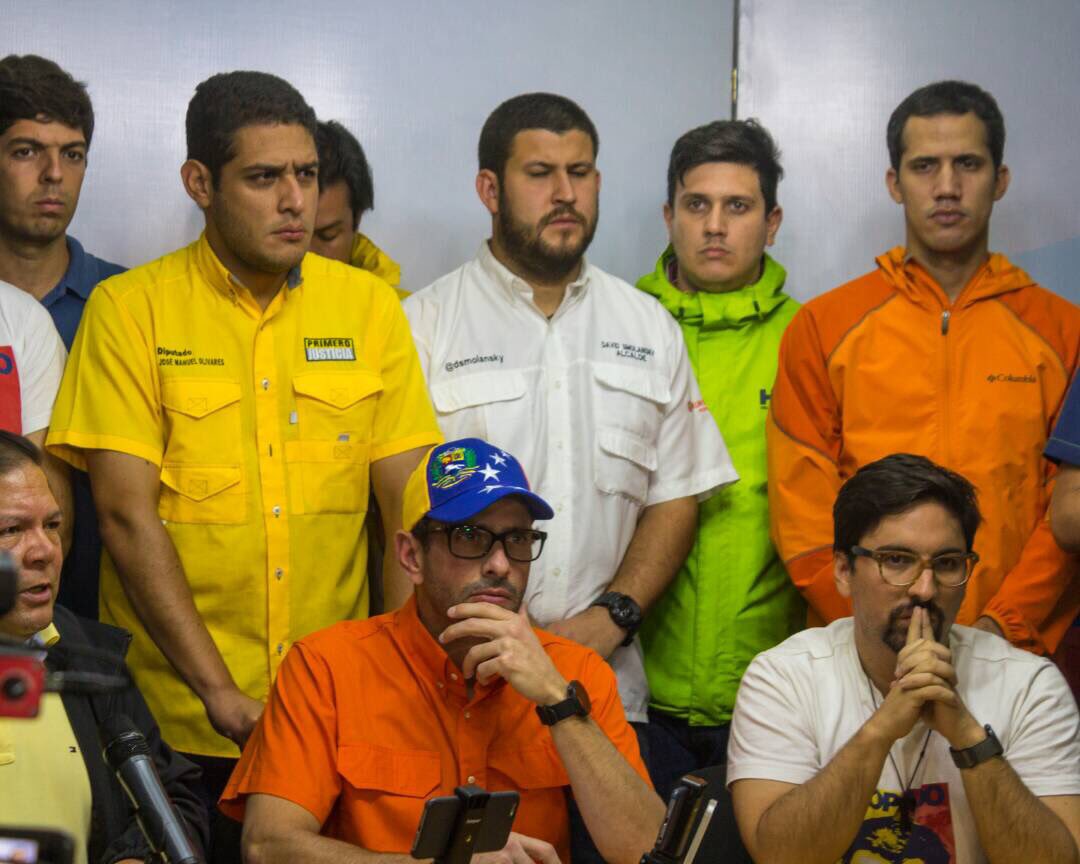 jesusarmasccs's tweet photo. Mañana continúa el trancazo y el domingo todos a las principales arterias viales del país. Seguimos juntos contra la Dictadura. https://t.co/zKmyMT5Wp9