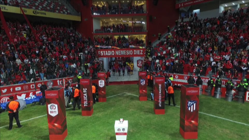TolucaFC's tweet photo. 😍😈💯 Hay momentos que jamás se olvidan. Revive el protocolo de nuestro #PartidoCentenario desde una vista aérea. 
👉 https://t.co/1AaH3jjIpE https://t.co/7oNmpg8vTT