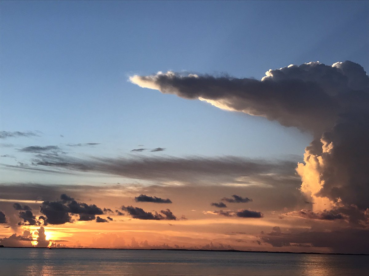 marqmom's tweet photo. #keylargosunset https://t.co/19PFN2mBQY