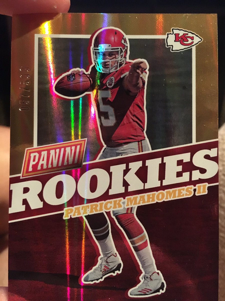 cubbie_ry_14's tweet photo. @PaniniAmerica #silverpacks from today. Patrick Mahomes 57/399 & Thon Maker 9/10. Very cool wrapper redemption. Thanks. #collect #NSCC2017 https://t.co/rn9aR2EfGq