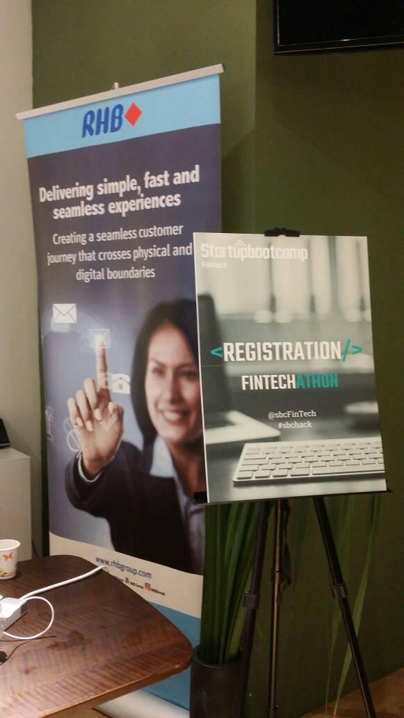 jolee8's tweet photo. Amazing energy at day 2 of the #Finhackaton join us hacking the #DigitalTransformation
#hackathon #digitalrhb #rhbinnovation #klfintechhack https://t.co/wqEerkgMfE