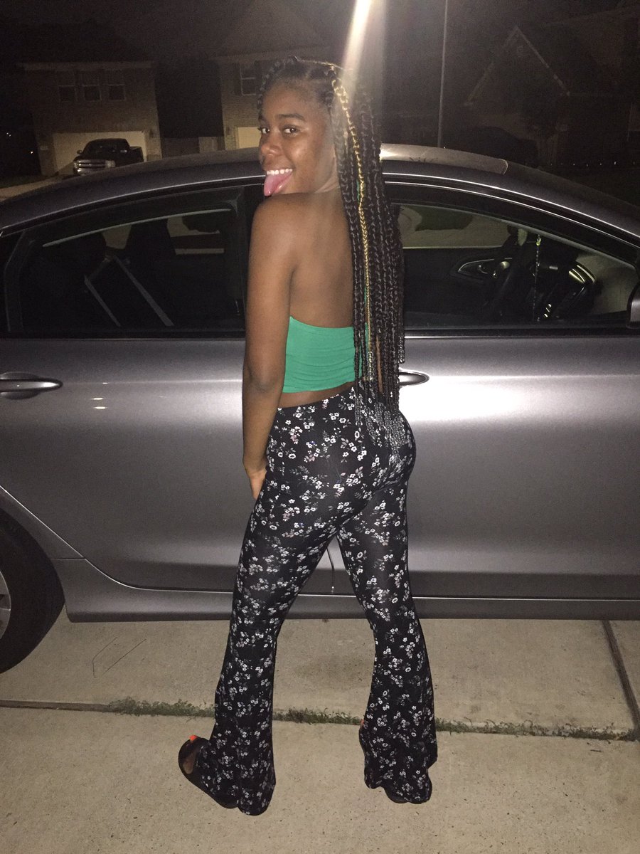 lilniaaaaa_'s tweet photo. cakes 💦😝 https://t.co/EFlNN1Nap3
