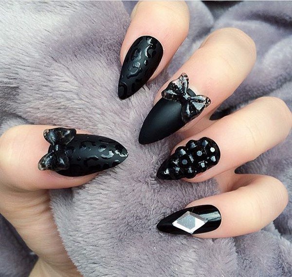 Reforra_2's tweet photo. Amante de las uñas de color negro💅 lassstima q me quedan como el cu🙊🙊 https://t.co/IDaBvn6jMA