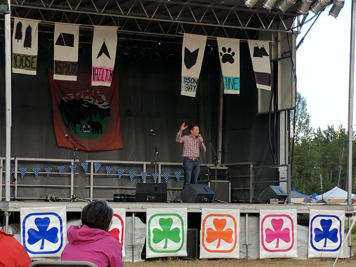 diamondisinger's tweet photo. Thanks for coming to send off campers from @ggcsoarbc & declaring everyone "Honourary Smithereens", #Smithers Mayor @taylorbachrach! #soarbc https://t.co/dLws49V3rP