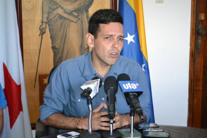 noticierovv's tweet photo. #Nacionales #28Jul TSJ cita en audiencia al alcalde de Mérida #NoticieroVenevision https://t.co/9asJI0Vfjk https://t.co/GtjHxN1DbE
