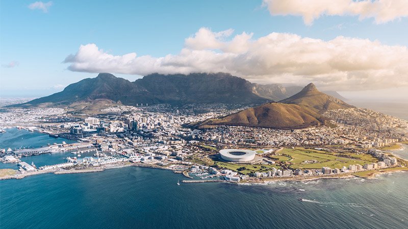 Cape Town has so much to offer, take a look at our 10 best things to do whilst there ow.ly/ArcP3086vrO <a href="/CapeTown/">ᑕᗩᑭE TOᗯᑎ</a> #ttot  #South Africa