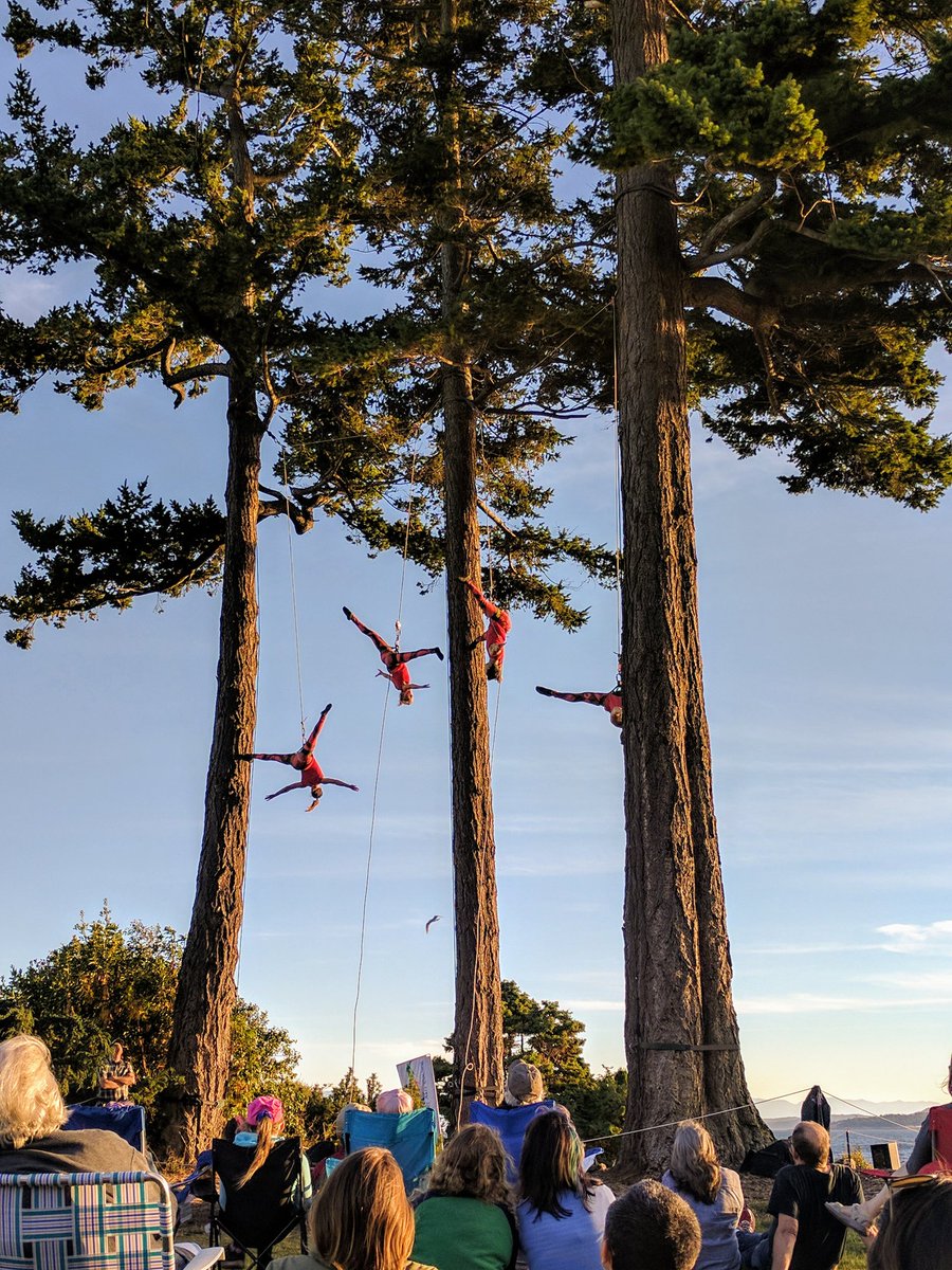 Perfect evening in #esquimalt for aeriosa show! @TownshipArts <a href="/BarbDesjardins/">Barb Desjardins</a> <a href="/BethKrahn/">Beth Krahn</a> @SaxePointDC <a href="/WSwanVictoria/">wendy swan</a>