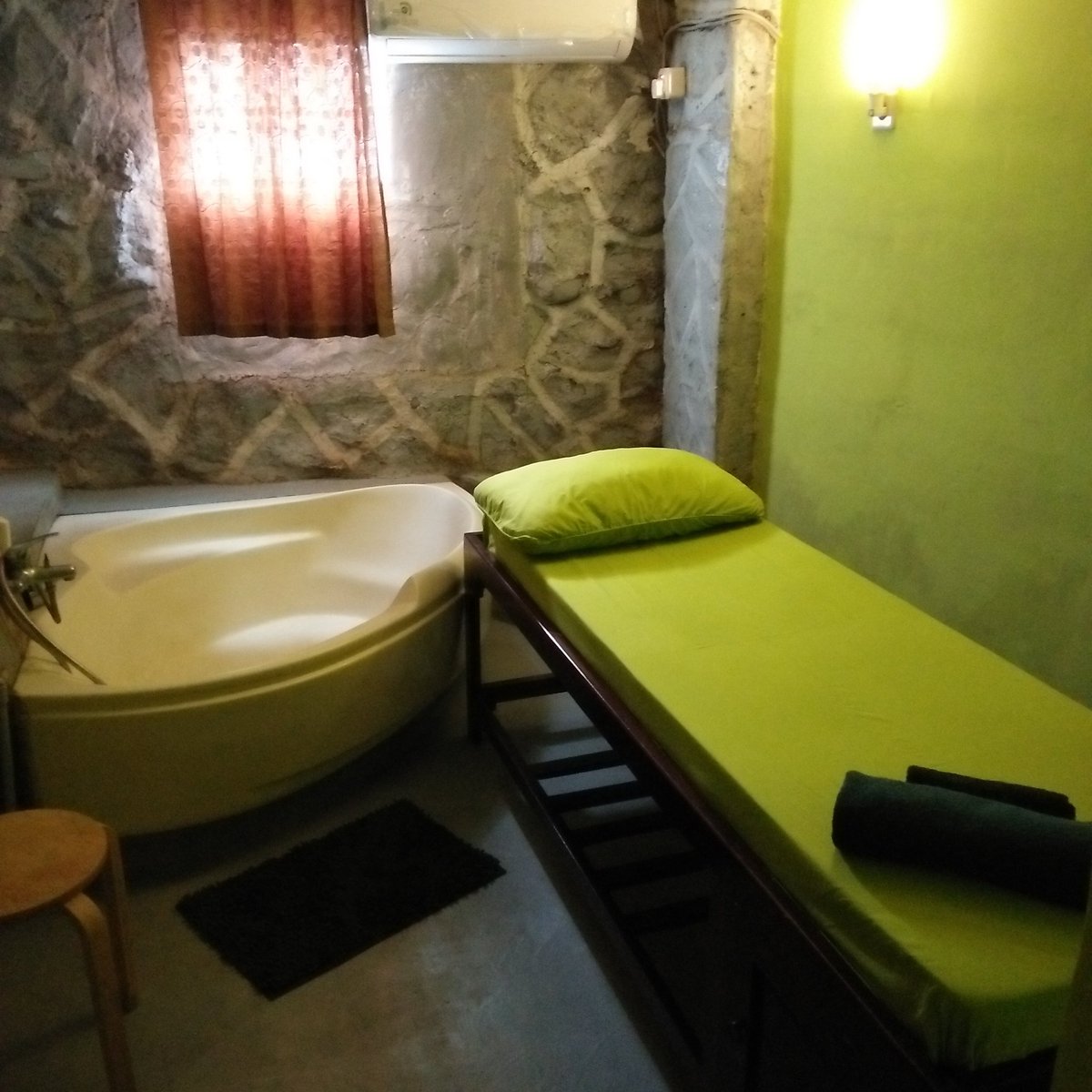 Angga16031915's tweet photo. Weekend day harmony spa kemang#massagetraditional#balinesmassage#thaimassage#bekam#refleksi#earcandle#totokwajah.
RSV 087888191399. https://t.co/QH1Ph4D675
