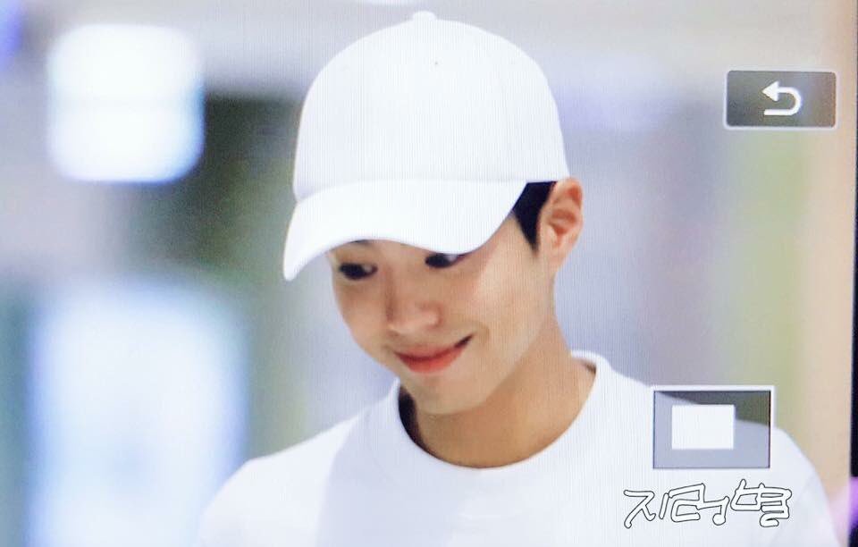160729  인천국제공항 도착
Arrival in Incheon Airport (1)

#ParkBoGum #박보검 #朴寶劍 #Bogummy #パクボゴム

cr:logo

facebook.com/parkbogum.hkg/…