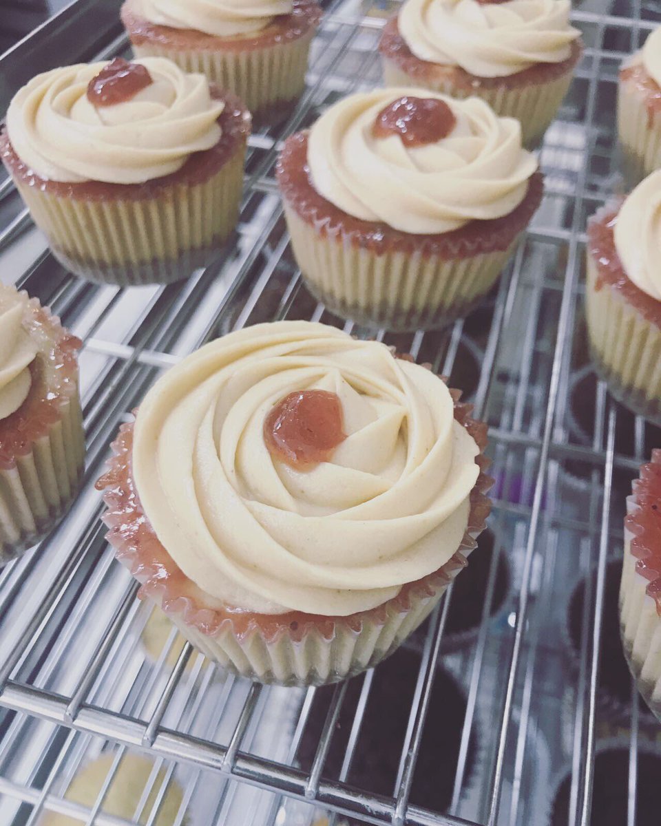 CookiesByAlma's tweet photo. PeanutButter&amp;Jelly... la última incorporación a nuestra familia de cheesecakes!!! #cookiesanddreams #fuencarral43 https://t.co/wt749Ci3hE