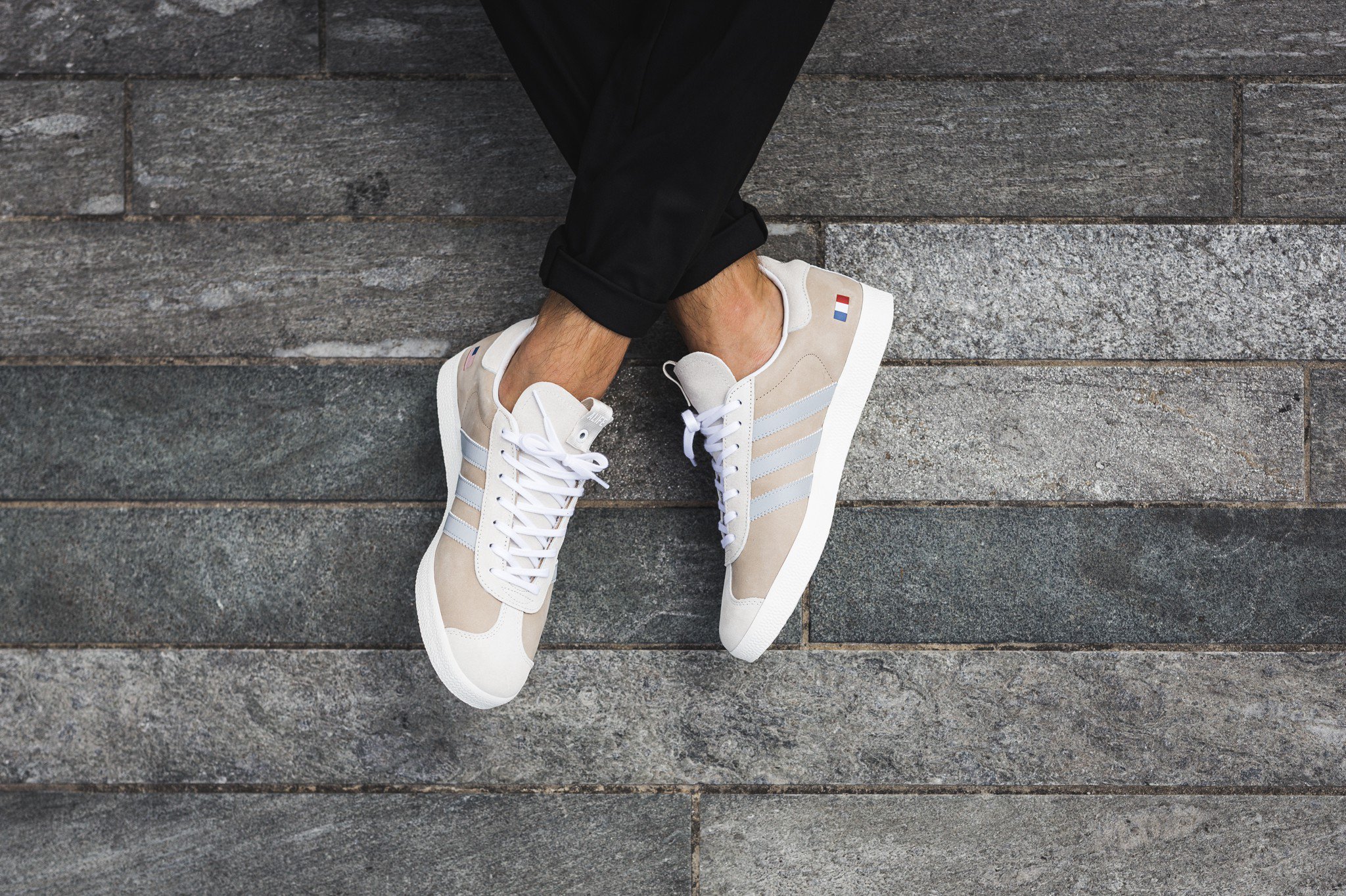 Maravilla Alianza Disfraz SHELFLIFE.CO.ZA on Twitter: "adidas Gazelle S.E ALIFE x Starcow - Beige  Suede Shop now: https://t.co/DfN8H4EEdt https://t.co/e0Q3tCzwtU" / Twitter