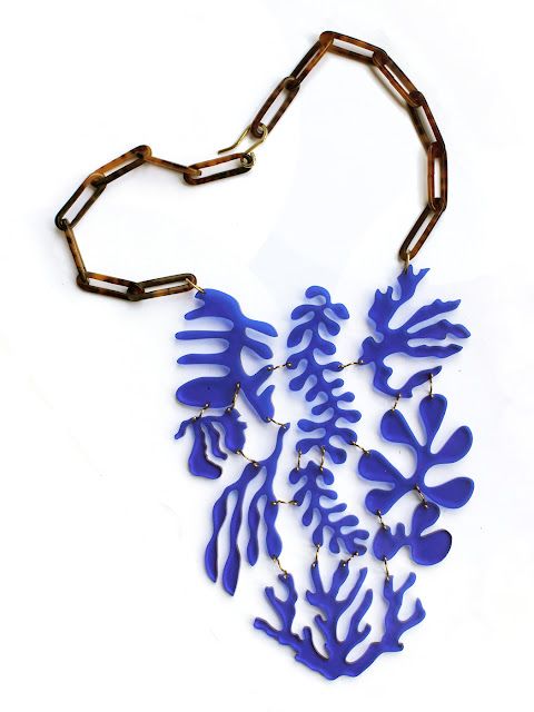 Fadhlaoui2's tweet photo. @monalaina #art_et_produits_dérivés #Matisse #ArielAdkins Bib Necklace by #EmilyMiranda #Photo @yonopo @LACMA https://t.co/f1fYI38mv1