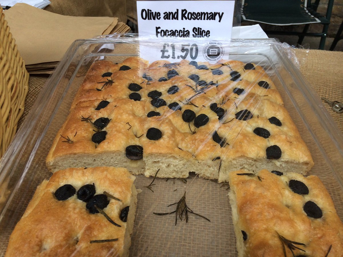 Delicious delights on offer today <a href="/RAFarmersMkt/">RA Farmers Market</a> - white, brown, spelt #organic #sourdough #bread plus olive &amp; rosemary focaccia slices - yum