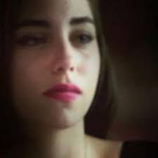 جِفِّى وِغٌيِّأّبِ 
وِدِمَعٌهِ تّلَعٌنِ أّلَذّګرى💔😢