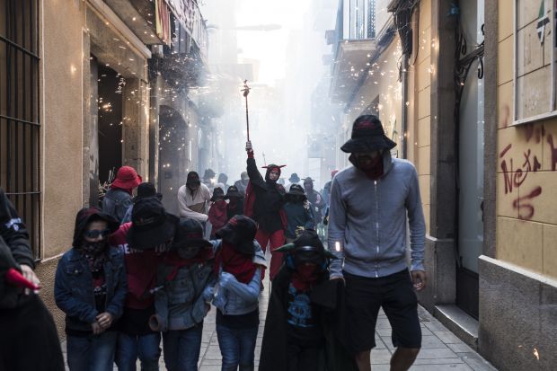 lessantesmataro's tweet photo. #Mataró enfila la recta final de #LesSantes amb l’#Enfigurat, l’#Anematancar i els darrers actes de nit https://t.co/jYkjMs8o99 https://t.co/M9qZZoBsBs