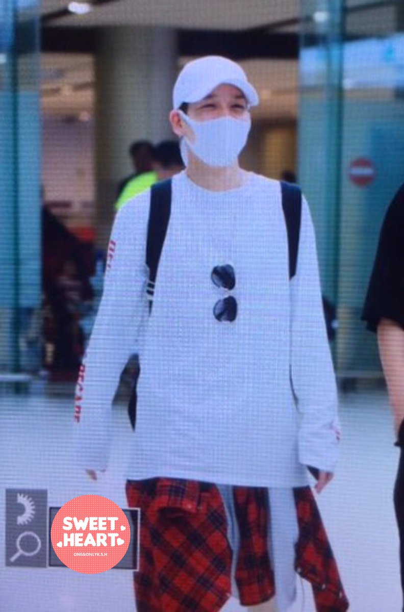 SweetHeart_0222's tweet photo. 20170729 김포공항 preview
오빠 😁😁😁😁😁
#강성훈 #kangsunghoon #젝스키스 #sechskies #姜成勋 #カンソンフン https://t.co/sRSPFvfjct
