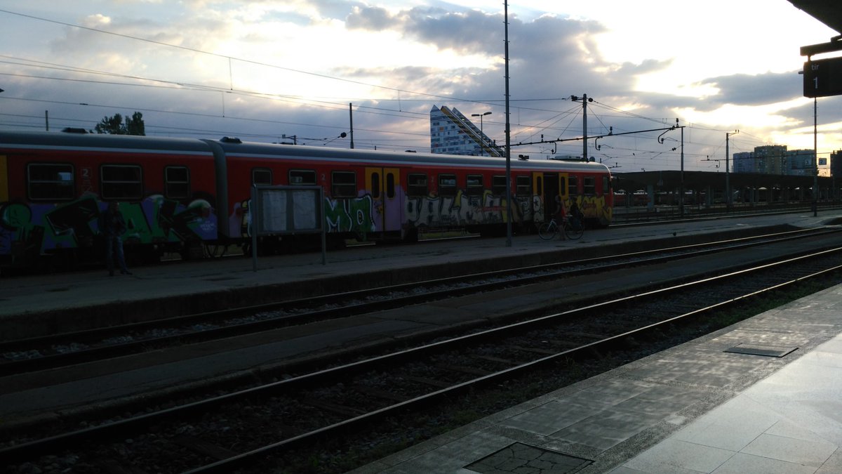 edechon's tweet photo. Ljubljana, 2h d'arrêt. Direction les Alpes juliennes ! #raviolitrip https://t.co/FnSqOxeifr