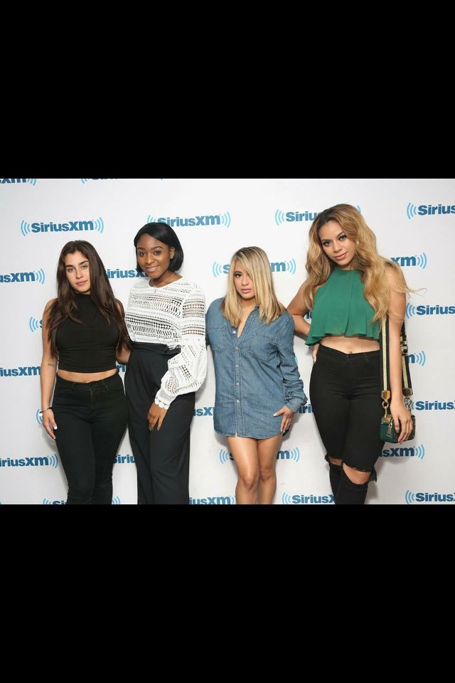 daddylauren97's tweet photo. im late but Soo proud of my babies happy #5YearsOfFifthHarmony @LaurenJauregui @dinahjane97 @NormaniKordei @AllyBrooke https://t.co/Fn4OFp0ydm