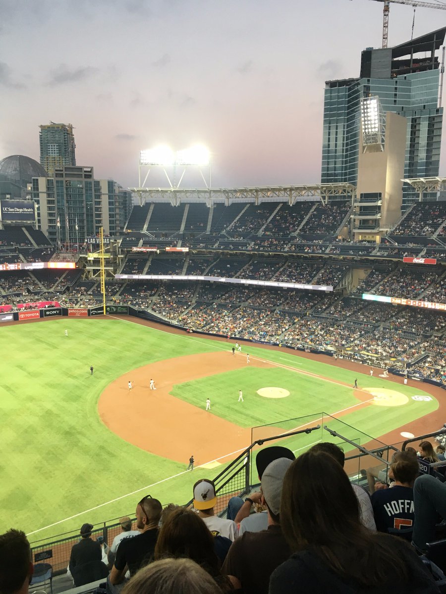 NWSelect's tweet photo. Nice way to spend a Friday night, watching the @Padres take down the @Pirates at @PetcoPark
#onetwostars #nwstars #makingmemories https://t.co/RgP2aDbU3d