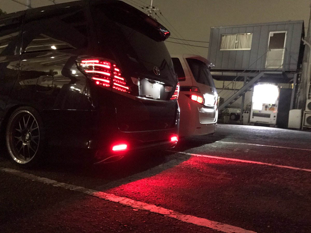 onesencewithrss's tweet photo. チームのもう一台のヴェルファイアもフルスモなりました！
これから車高もやっていくみたいなんで楽しみです！ https://t.co/N88ojy59De