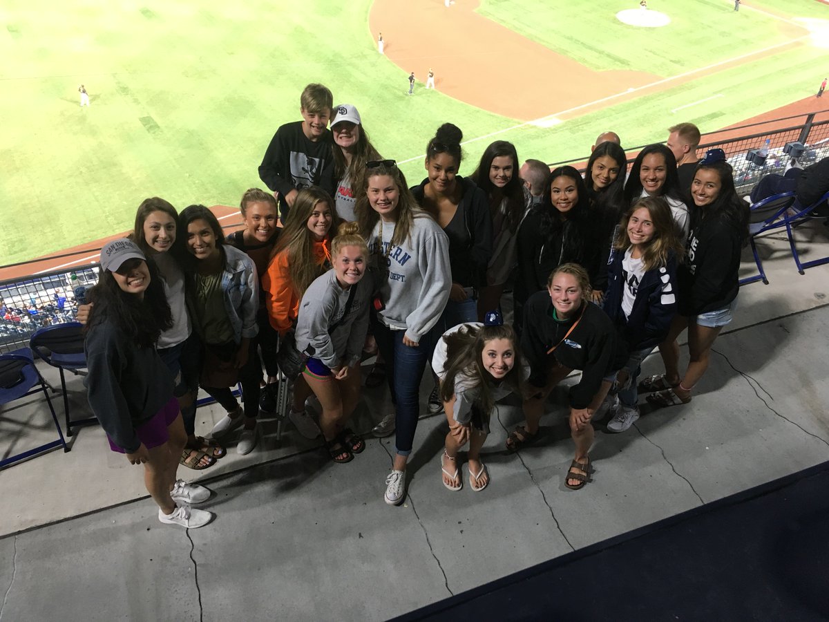 NWSelect's tweet photo. Nice way to spend a Friday night, watching the @Padres take down the @Pirates at @PetcoPark
#onetwostars #nwstars #makingmemories https://t.co/RgP2aDbU3d