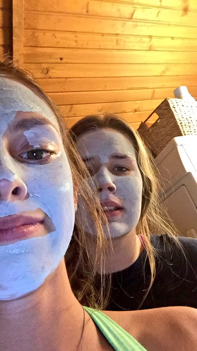 kat_berner's tweet photo. An adventure packed day filled with breaking the blinds, getting lost on a trail, and burning our faces with a "refreshing" face mask 💛 https://t.co/gBdNjB0ZEU