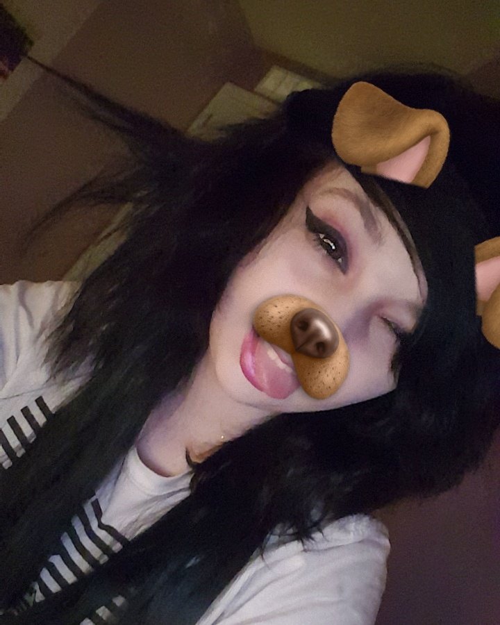classyricegrain's tweet photo. @Eugenia_Cooney what do you think of my makeup? Btw thank you for following me on insragram for almost a year now! https://t.co/c3n6vqQcjD