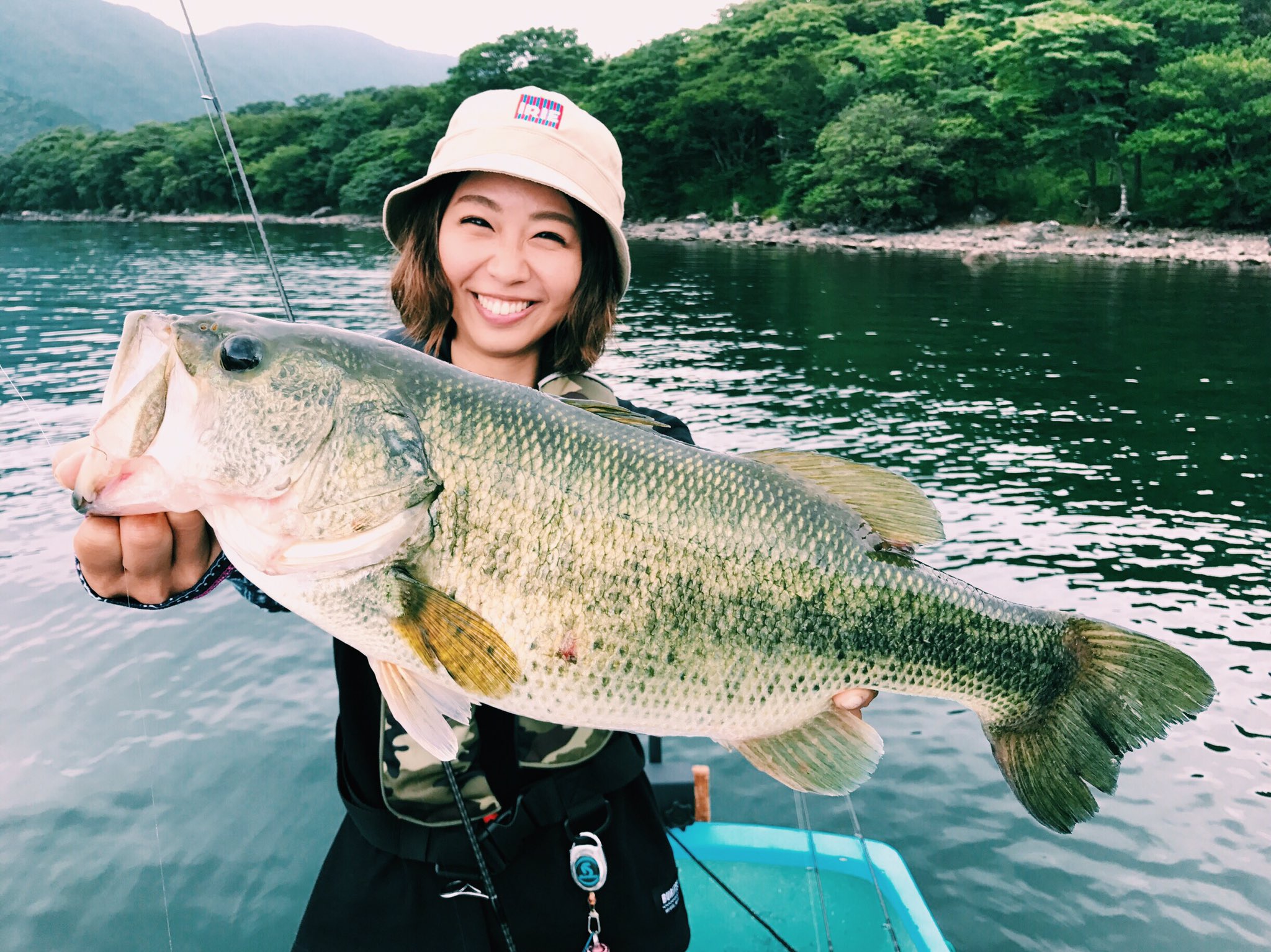 توییتر 石川文菜 در توییتر 最後のポイントでまさかの50up ੭ ᐜ ੭ Mr Nobiteさん ありがとうございます 震えるほど 楽しかったぁ 芦ノ湖 バス釣り 釣り Raggachina Iriebyirielife Genkiポーク ダウンショット 釣りガール T Co