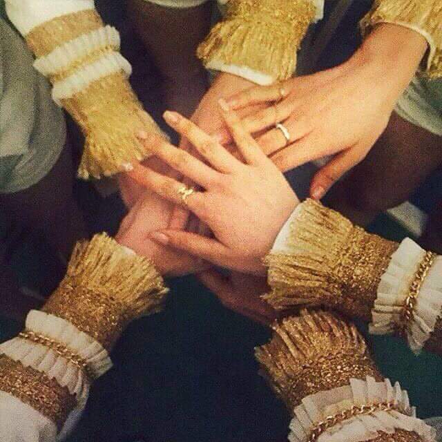T_ARASQ's tweet photo. GUYS IT'S #8YearsWithT_ARA https://t.co/XYOvNBoEXr