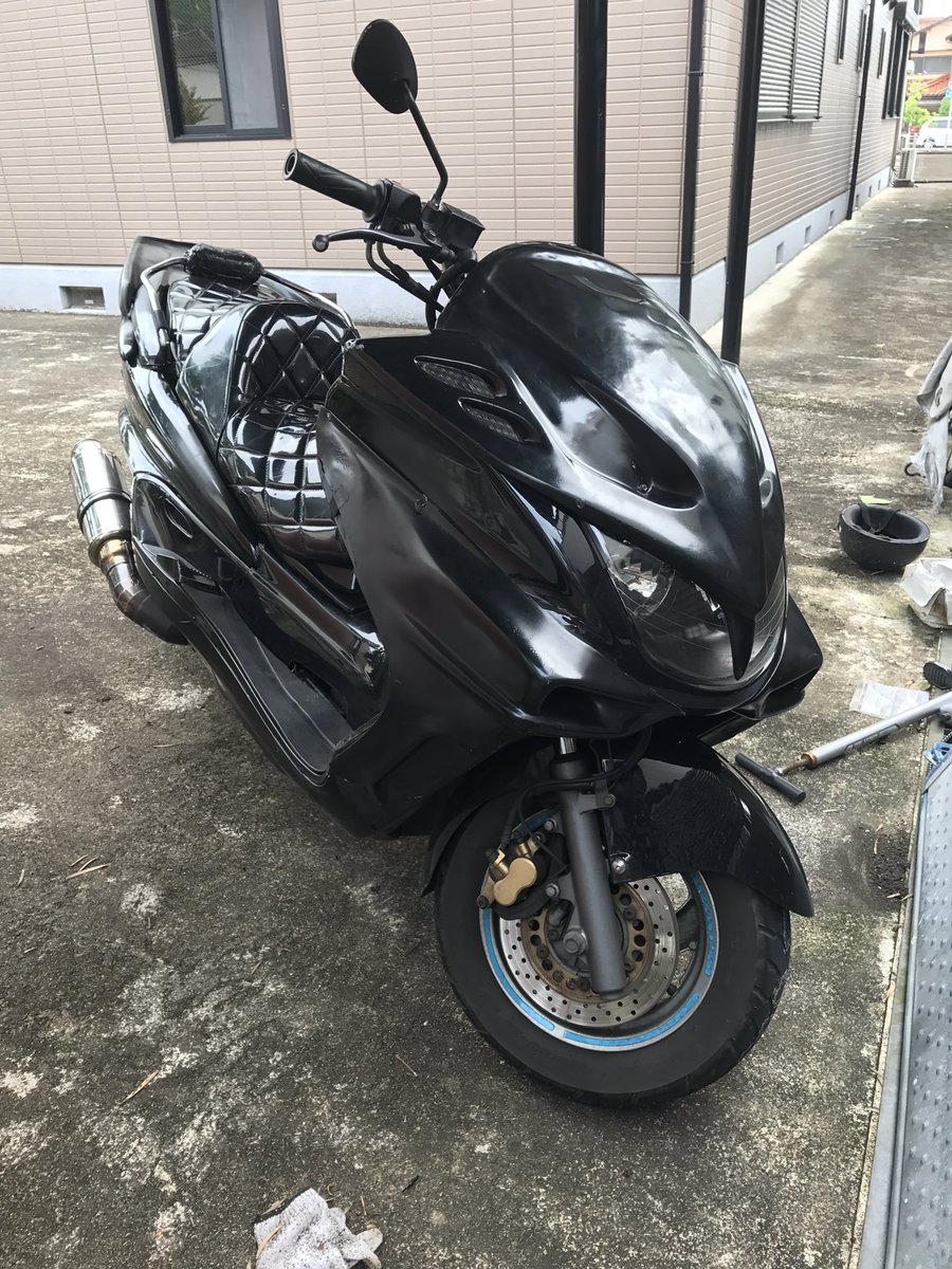 sho_034's tweet photo. マジェスティ250 自賠責来年４月まで残っています。セル１発始動 不具合一切なし 値段80000円
全国陸送手配可能です。 https://t.co/httBKi17M5