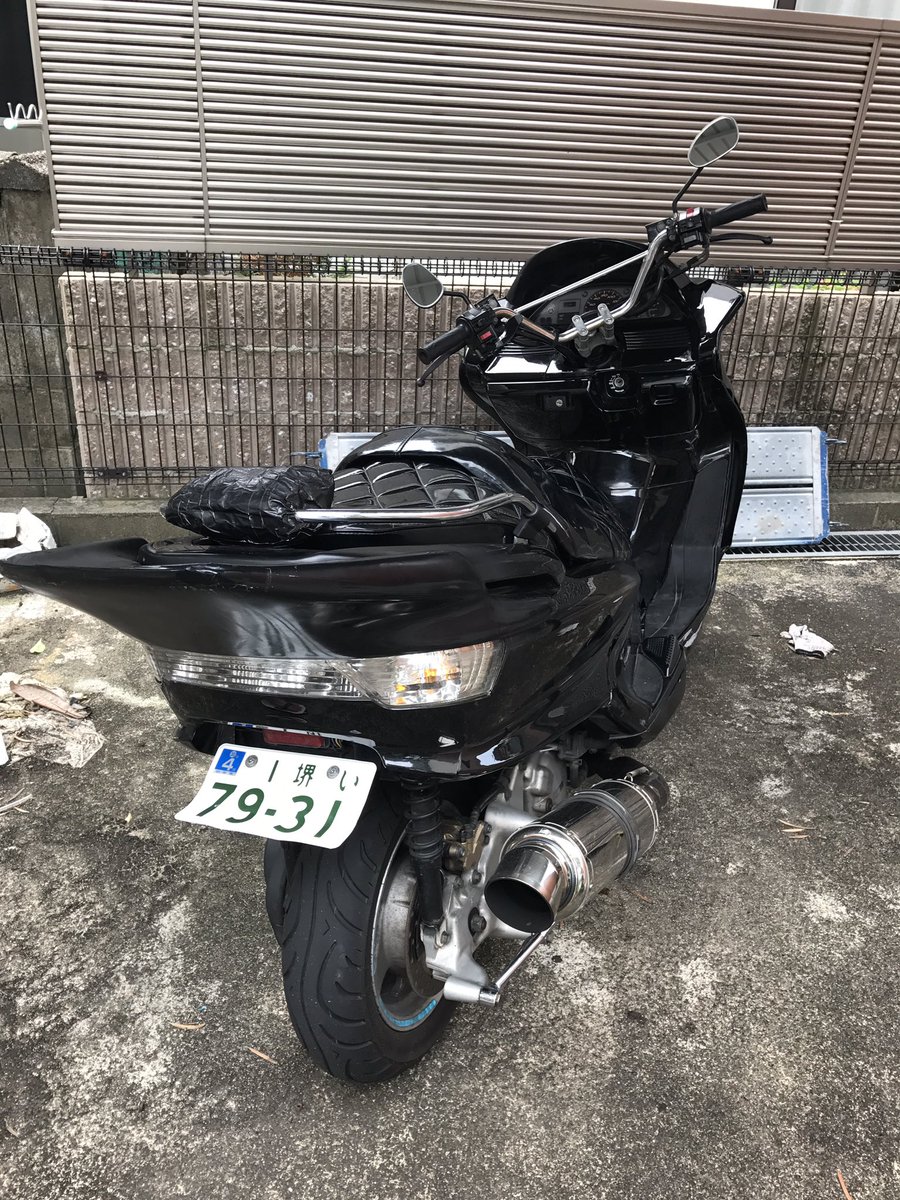 sho_034's tweet photo. マジェスティ250 自賠責来年４月まで残っています。セル１発始動 不具合一切なし 値段80000円
全国陸送手配可能です。 https://t.co/httBKi17M5