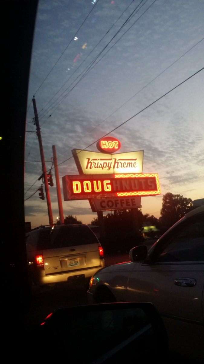 akeithwill33088's tweet photo. @krispykreme anybody want some Dougs https://t.co/tvmirQ8rsI