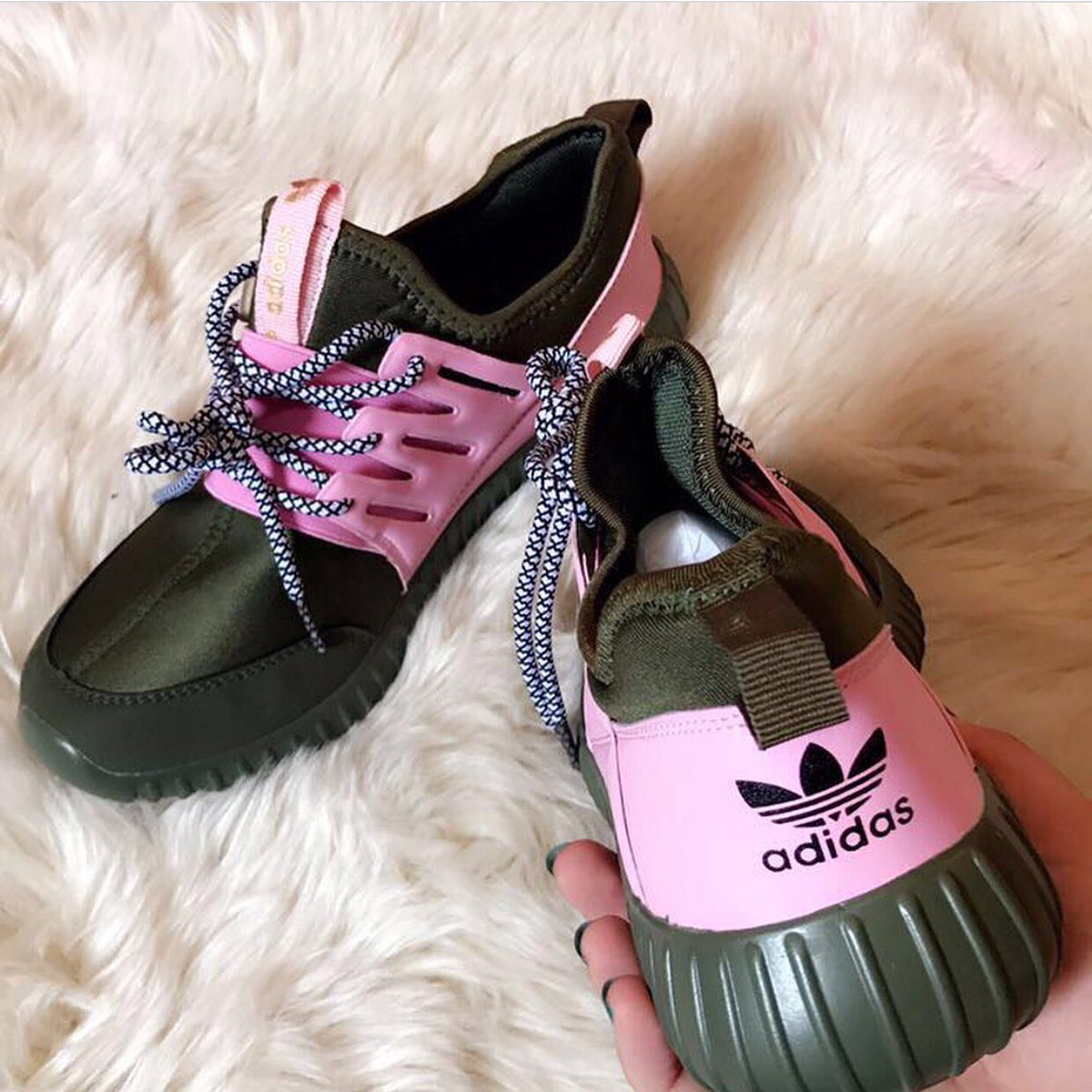 شوزات نايك بوما اديداس١٣٠ريال