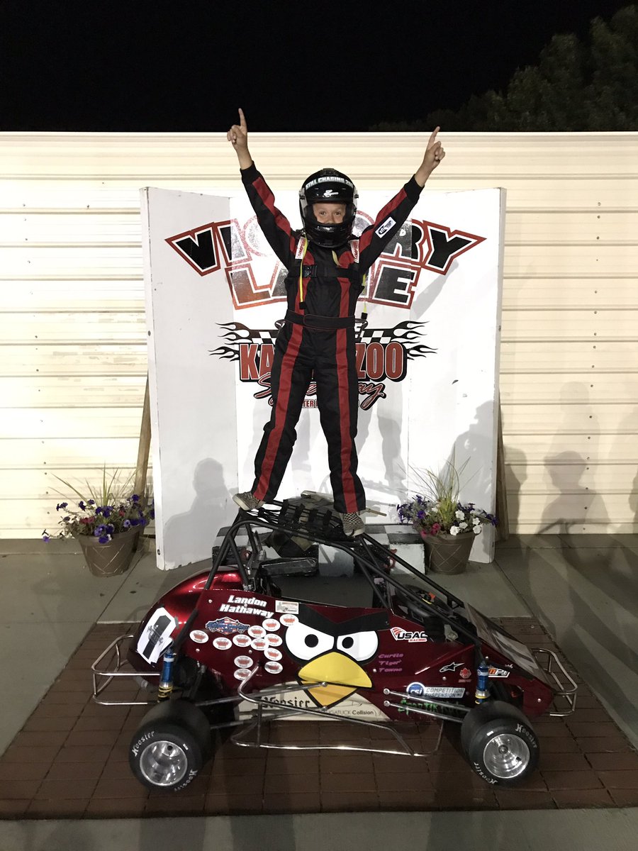 LRHracing's tweet photo. #parkedit @ChevyClauson #barkedit @BryanClausonInc won both Lt 160 and Sr Honda Friday night! https://t.co/tr4aeZXtqp