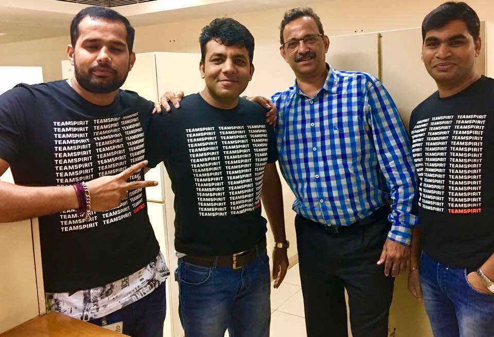 81Abhinav's tweet photo. #lifeatsun #beonebesun #3idiots #BacktoSchool https://t.co/2pFktMMJSS