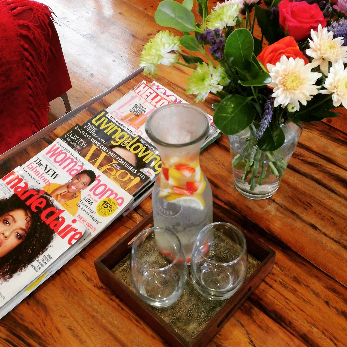 rougespa's tweet photo. Take some extra time out at #rougedayspa by relaxing in our beautiful lounge! Grab a mag and enjoy fruit infused water or a cup of tea! ☕ https://t.co/8vBTEDQXWL