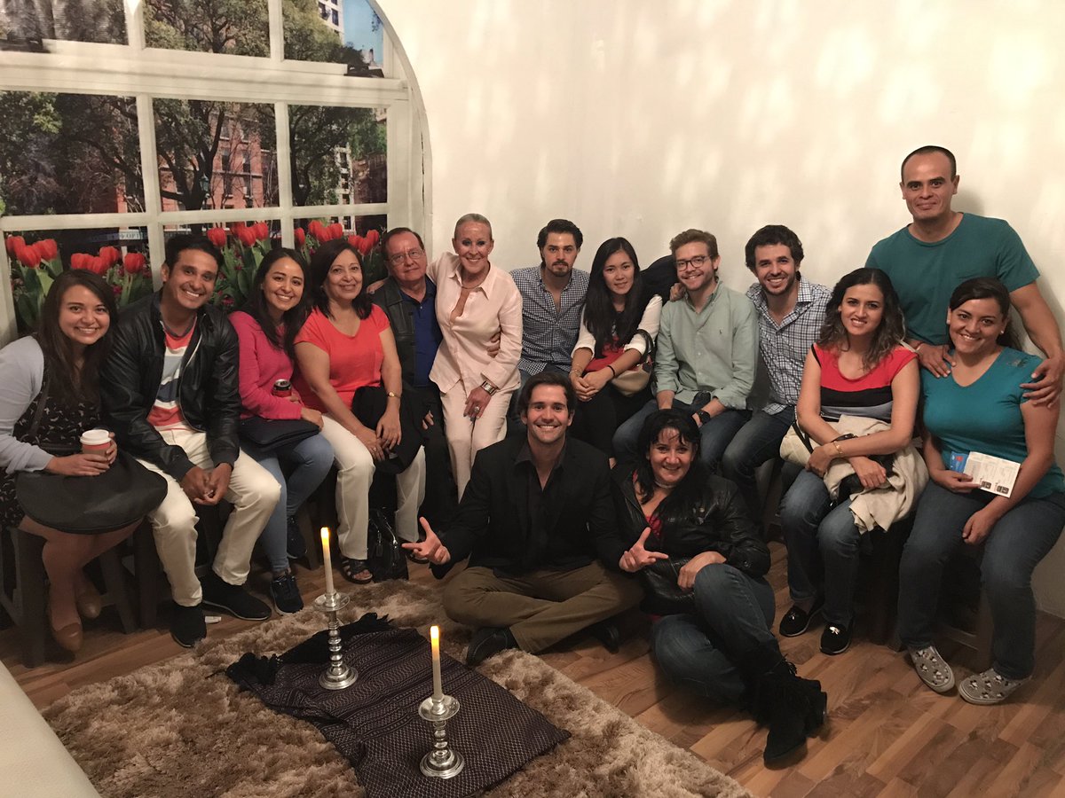 PacienteTC's tweet photo. Foro lleno en #MiNuevoPaciente. Gracias! No https://t.co/9tJr6U0QR8