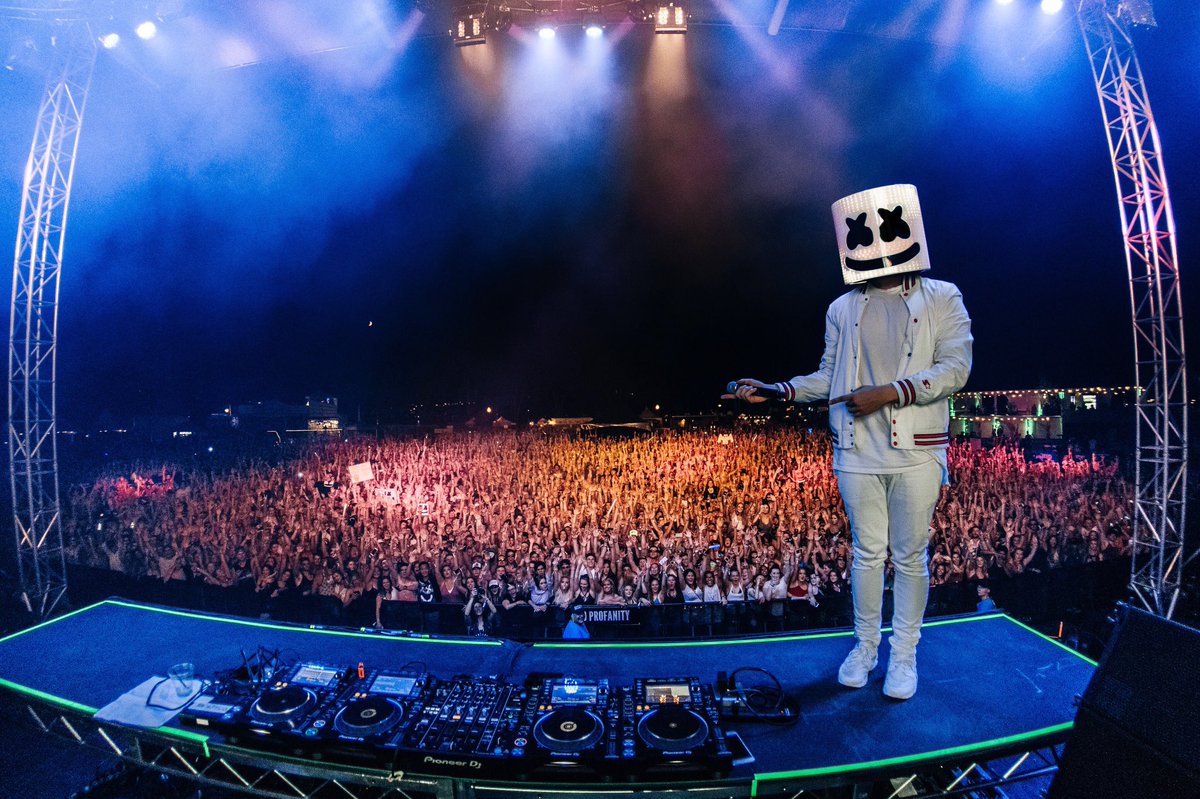 marshmello's tweet image. Thank you Kelowna! Center of gravity festival was lit!
