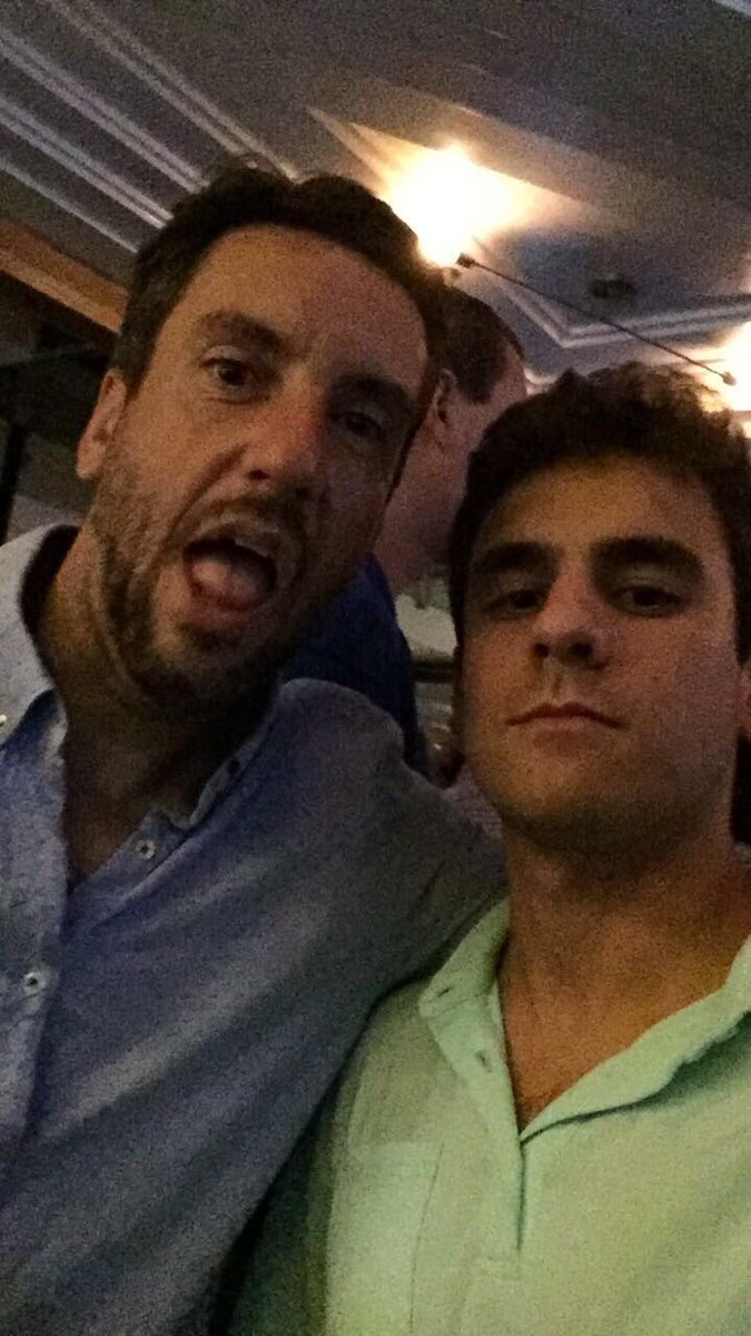 papel_robert's tweet photo. @ClayTravis Unreal photo @ Kung Fu https://t.co/ZjaUT7hRBG