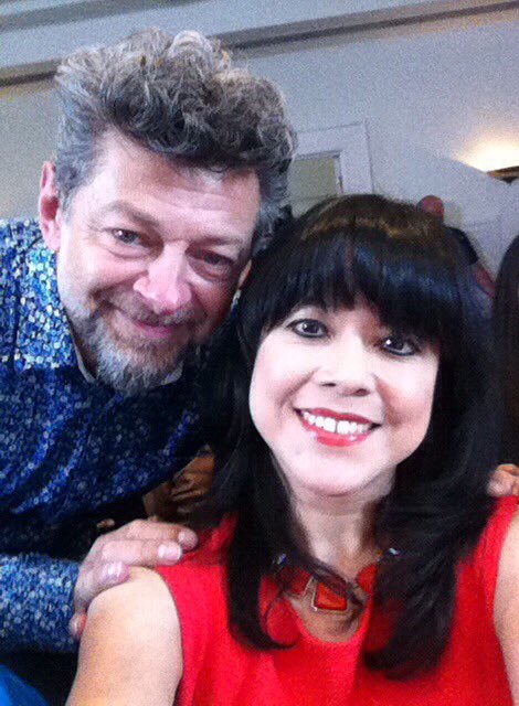 dianacrisis's tweet photo. No tengo palabras para agradecer a #AndySerkisenMexico por tomarse una selfie con cada uno en el #Videochat40 de #ElPlanetaDeLosSimios https://t.co/btqxyhwQ8k