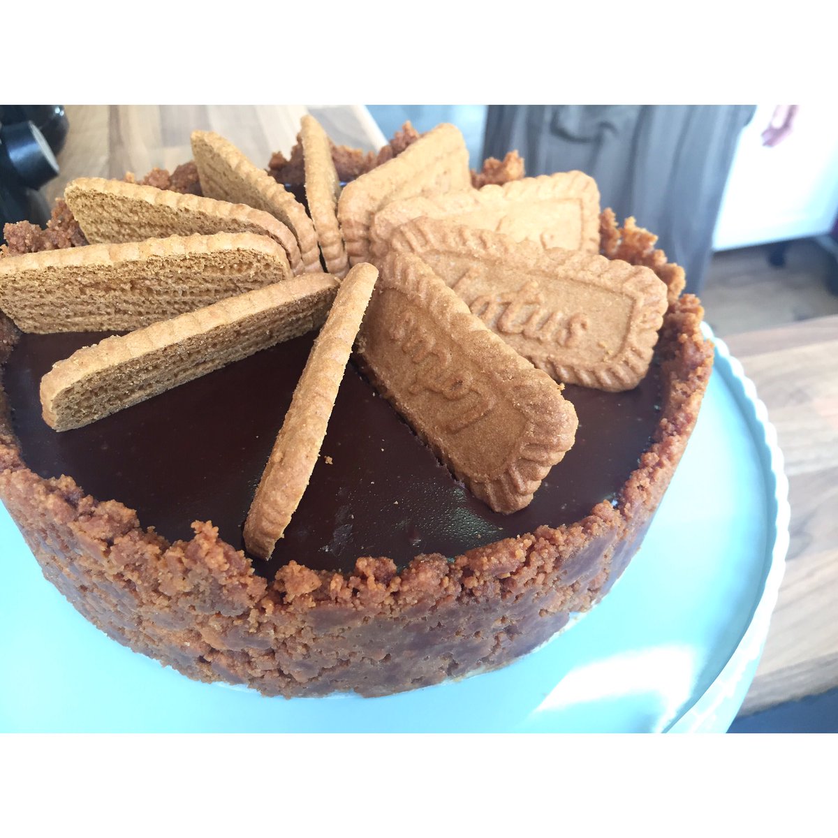 norwich_market's tweet photo. Look at this @lotusbiscoff creation from @and_eat_it #NorwichMarket #AFineMarket #Norwich #Foodie #Cake #Dessert https://t.co/Okgspg65Y3