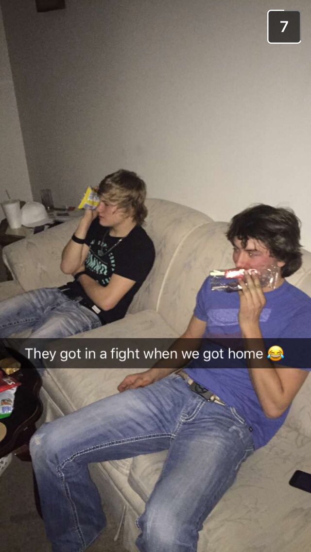 ConnorThaFox's tweet photo. Happy Gday to my brother whos lived down the street from me for almost 20 yrs
Throwback to our fight a bit ago, you got me 😂 Love you mane💙🎈 https://t.co/wuEhUcMlIX