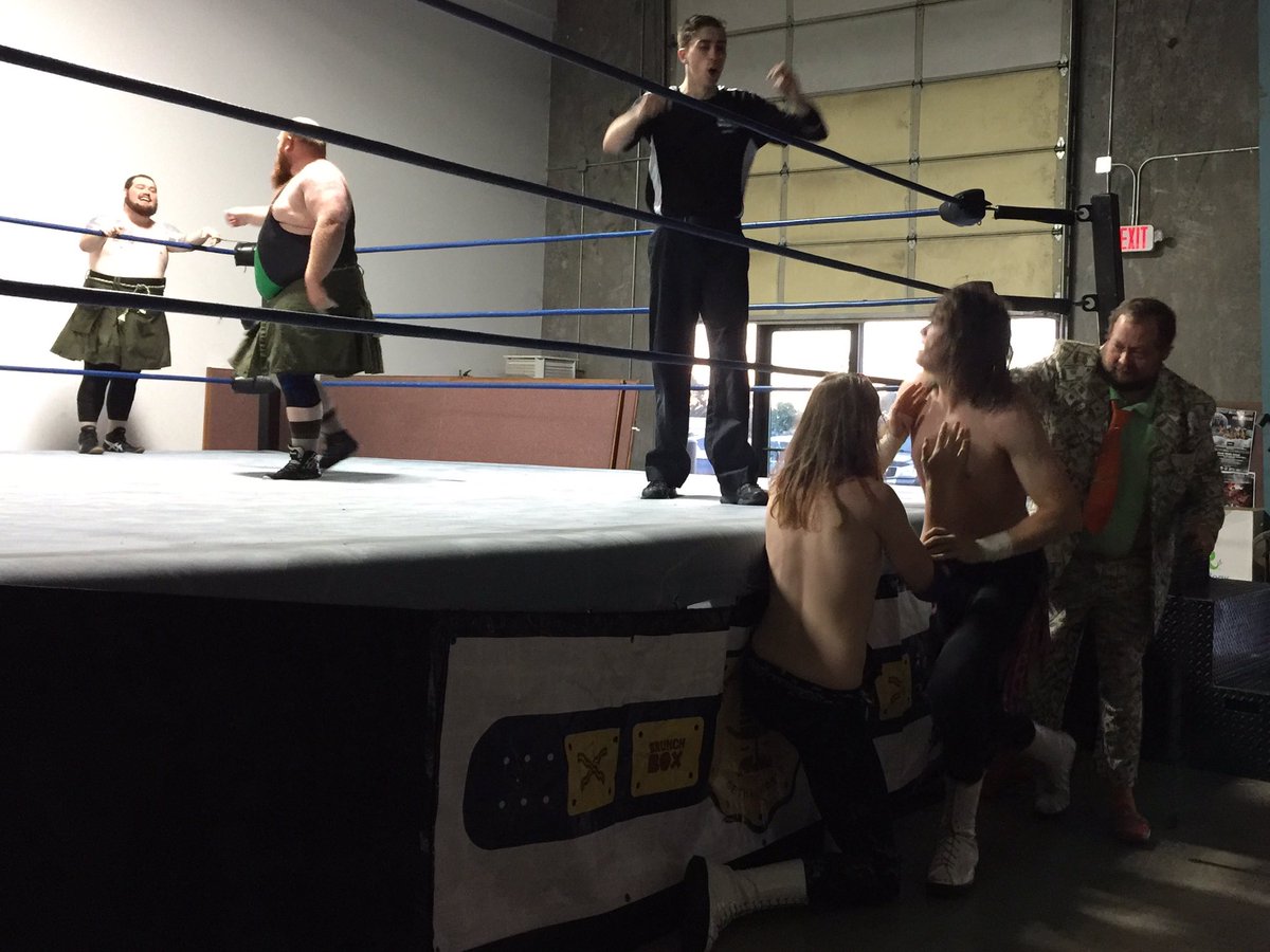 BedeLivingston's tweet photo. #McHaggisBoys v #ColeBrothers #SandyCole #MainEvent chaos #TheWCWC #NorthwestShowcase add @MrTubbsMgr https://t.co/FMoBRqByDw